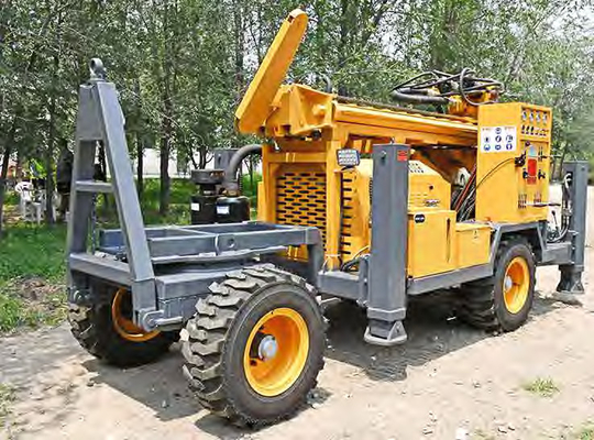 Air de DTH et MUD forant la plate-forme de forage montée par remorque résistante de puits d'eau de 4 roues de 200m