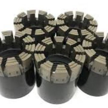 Outil de forgeage à diamants avec boîte en carton