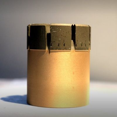 Amélioration de l'efficacité de forage des morceaux de noyau de diamant pour les roches de dureté moyenne à ultra dure