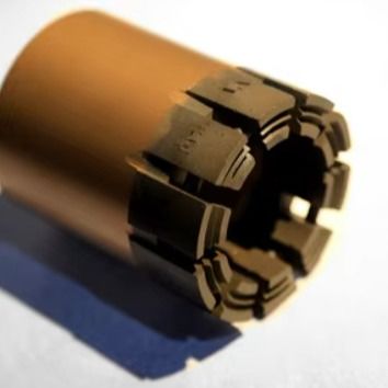 Amélioration de l'efficacité de forage des morceaux de noyau de diamant pour les roches de dureté moyenne à ultra dure